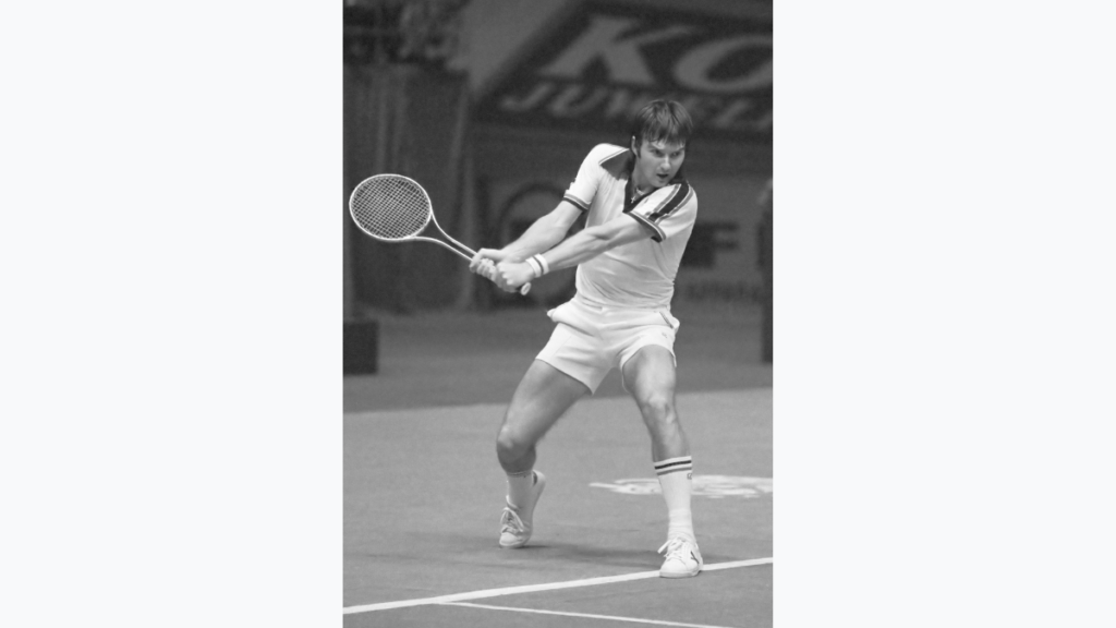 Jimmy-Connors-playing-with-one-of-the-first-Metal-Rackets